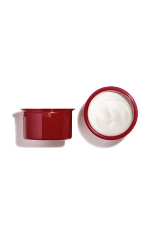 CHANEL REVITALISIERENDE CREME GLÄTTET - POLSTERT AUF - SCHENKT EIN ANGENEHMES HAUTGEFÜHL 50.0 G 3 CHANEL REVITALISIERENDE CREME GLÄTTET - POLSTERT AUF - SCHENKT EIN ANGENEHMES HAUTGEFÜHL 50.0 G