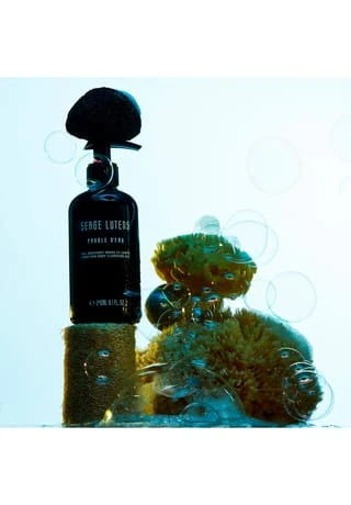 Serge Lutens Parole D'eau Hand And Body Cleansing Gel 240ml 4 Serge Lutens Parole D'eau Hand And Body Cleansing Gel 240ml – Bild 2