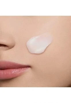 CLARINS Day Cream 50ml 7 CLARINS Day Cream 50ml -GESICHTSPFLEGE Verkäufe unnamed file 388