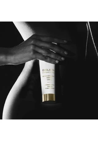Sisley Sisleÿa Körpercreme L'Intégral Anti-Âge Crème Concentrée Fermeté Corps 150ml 7 Sisley Sisleÿa Körpercreme L'Intégral Anti-Âge Crème Concentrée Fermeté Corps 150ml – Bild 5