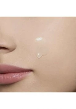 CLARINS Clear-Out Purifying And Matifying Toner, Gesichtswasser 200ml 7 CLARINS Clear-Out Purifying And Matifying Toner, Gesichtswasser 200ml -GESICHTSPFLEGE Verkäufe unnamed file 613